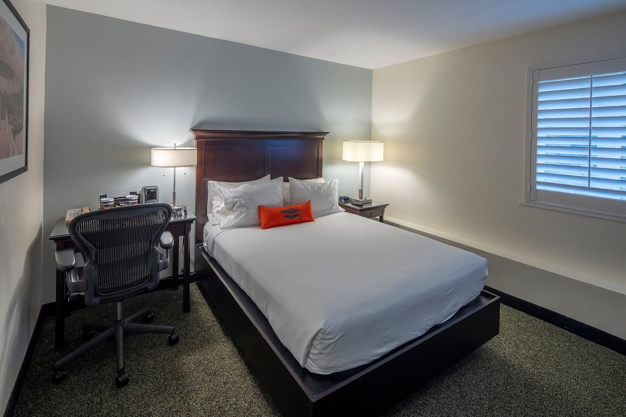 Collegian Hotel & Suites, Trademark Collection By Wyndham Syracuse Ngoại thất bức ảnh