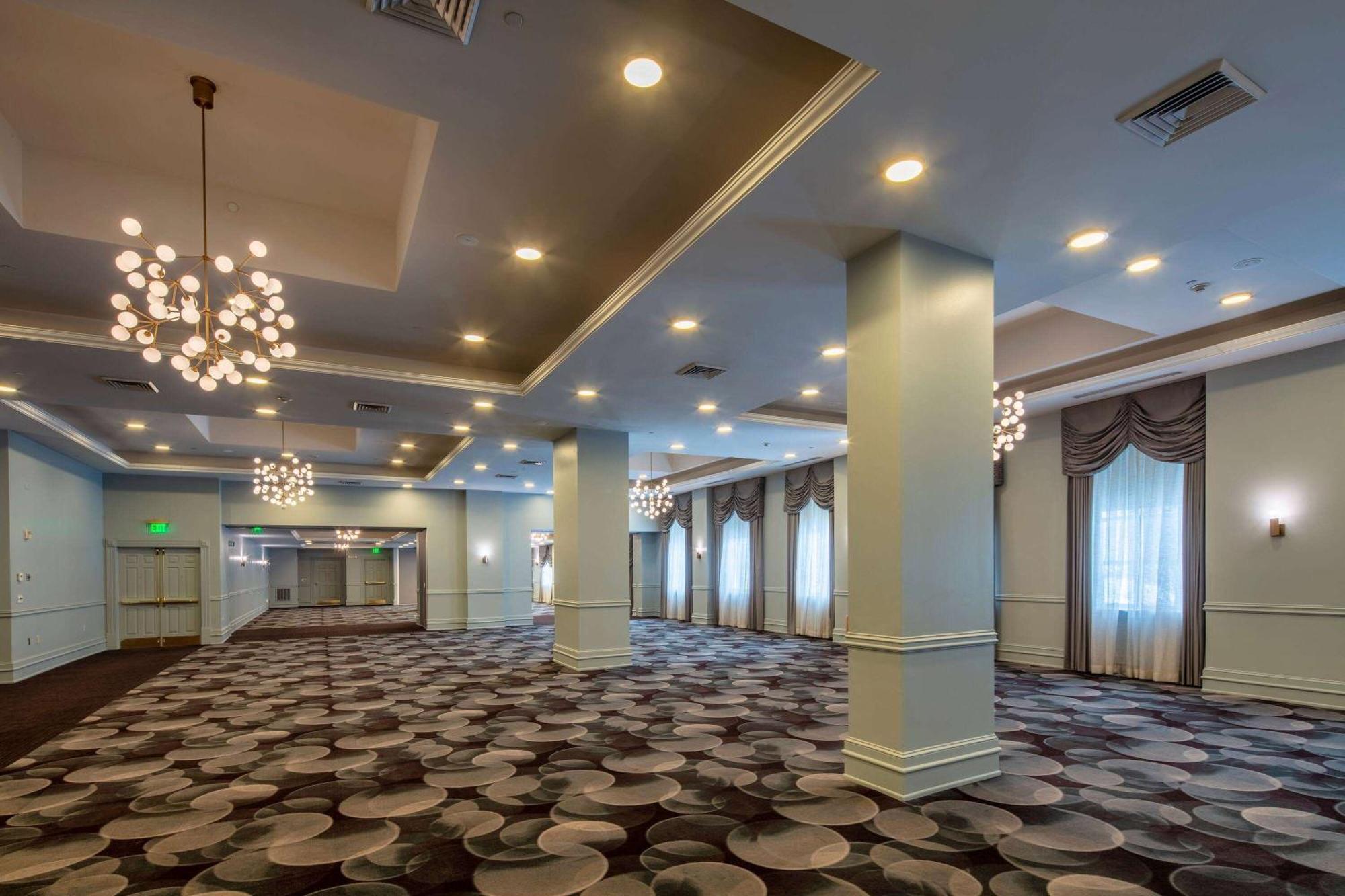 Collegian Hotel & Suites, Trademark Collection By Wyndham Syracuse Ngoại thất bức ảnh