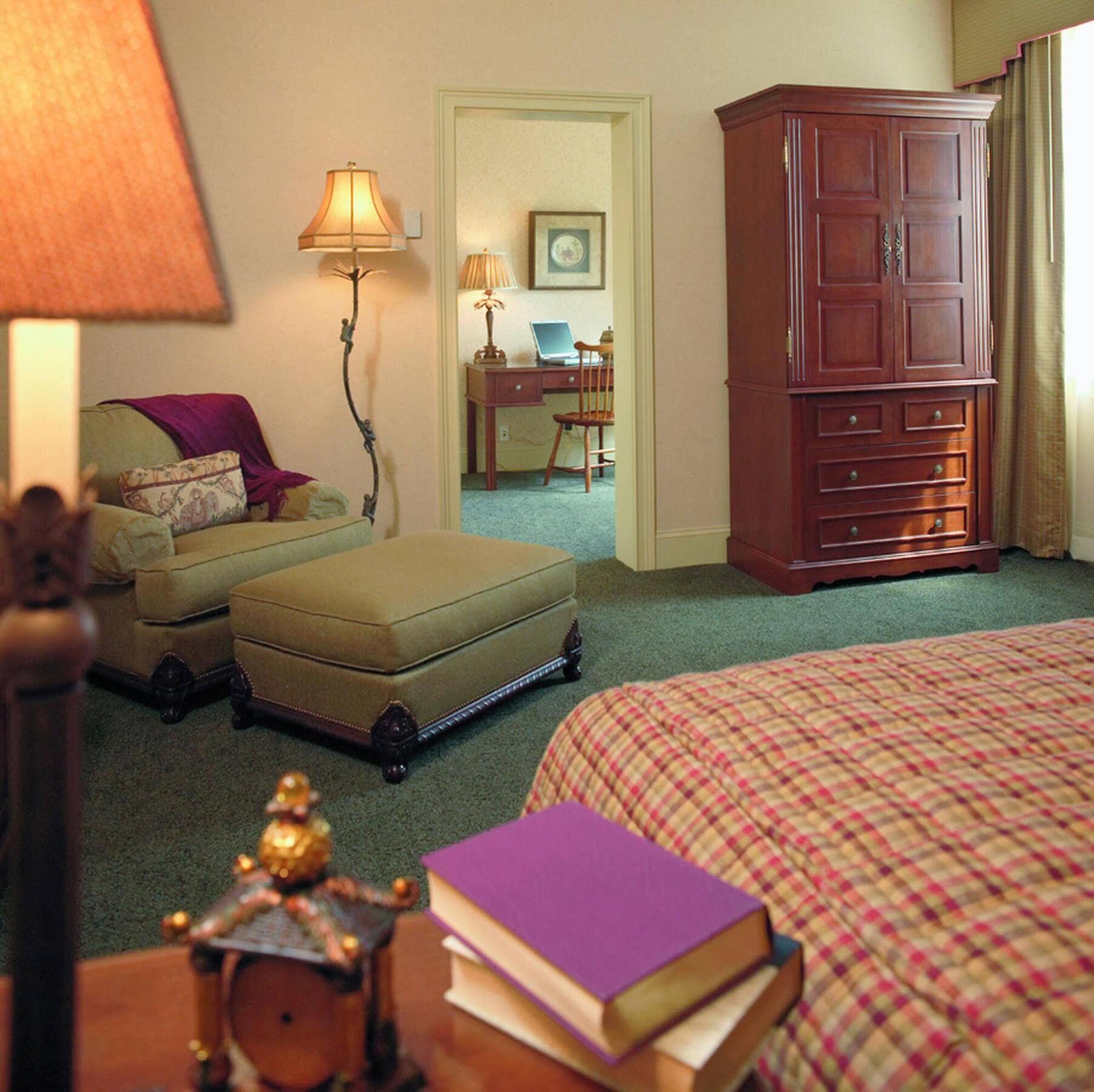 Collegian Hotel & Suites, Trademark Collection By Wyndham Syracuse Ngoại thất bức ảnh